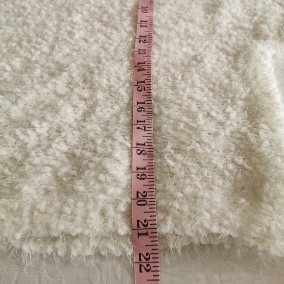 All In Favor Off White Popcorn Sweater Size Small - Picture 7 of 8